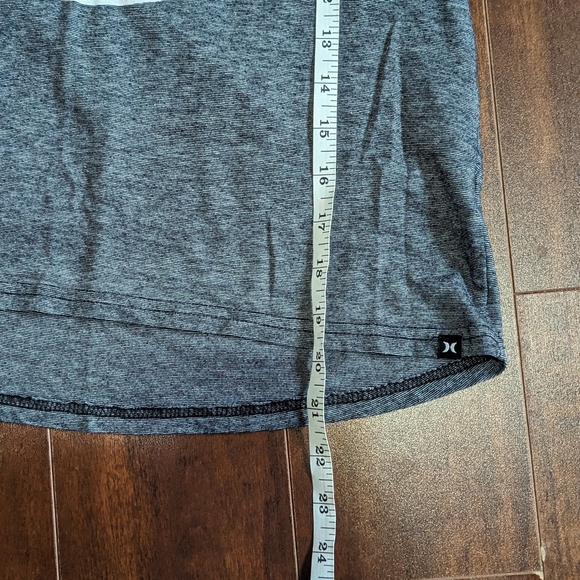 2/30$ 🔮 Hurley Tee Small - Picture 6 of 7